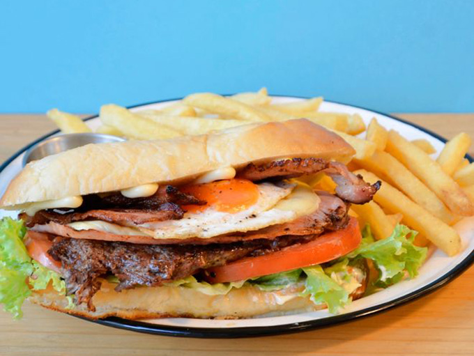 Gordo Bueno — chivito